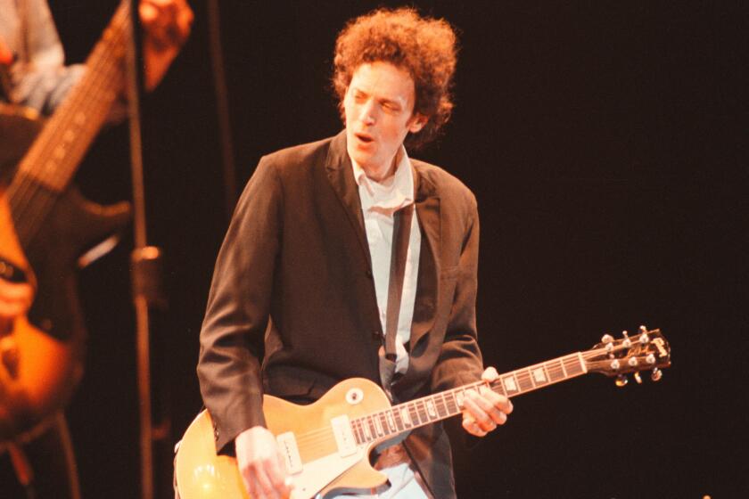 ST. PAUL, MN - 1989: Slim Dunlap of The Replacements performs at Roy Wilkins Auditorium in St.Paul, Minnesota in 1989. (Photo by Jim Steinfeldt/Michael Ochs Archives/Getty Images)